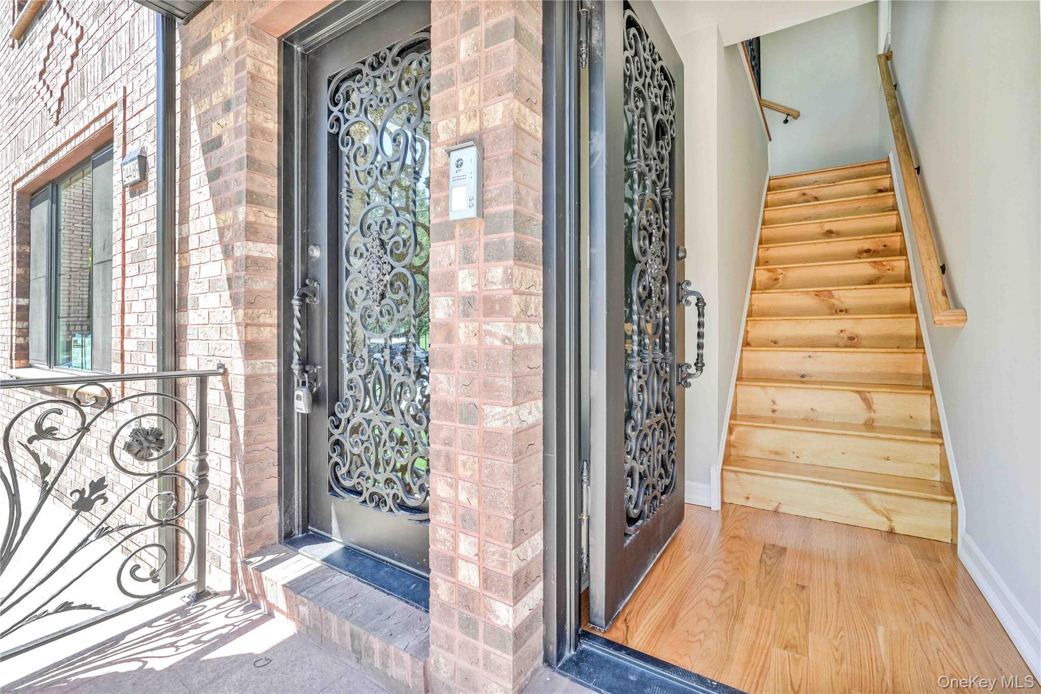 244-89 61st Avenue, Little Neck, NY 11362