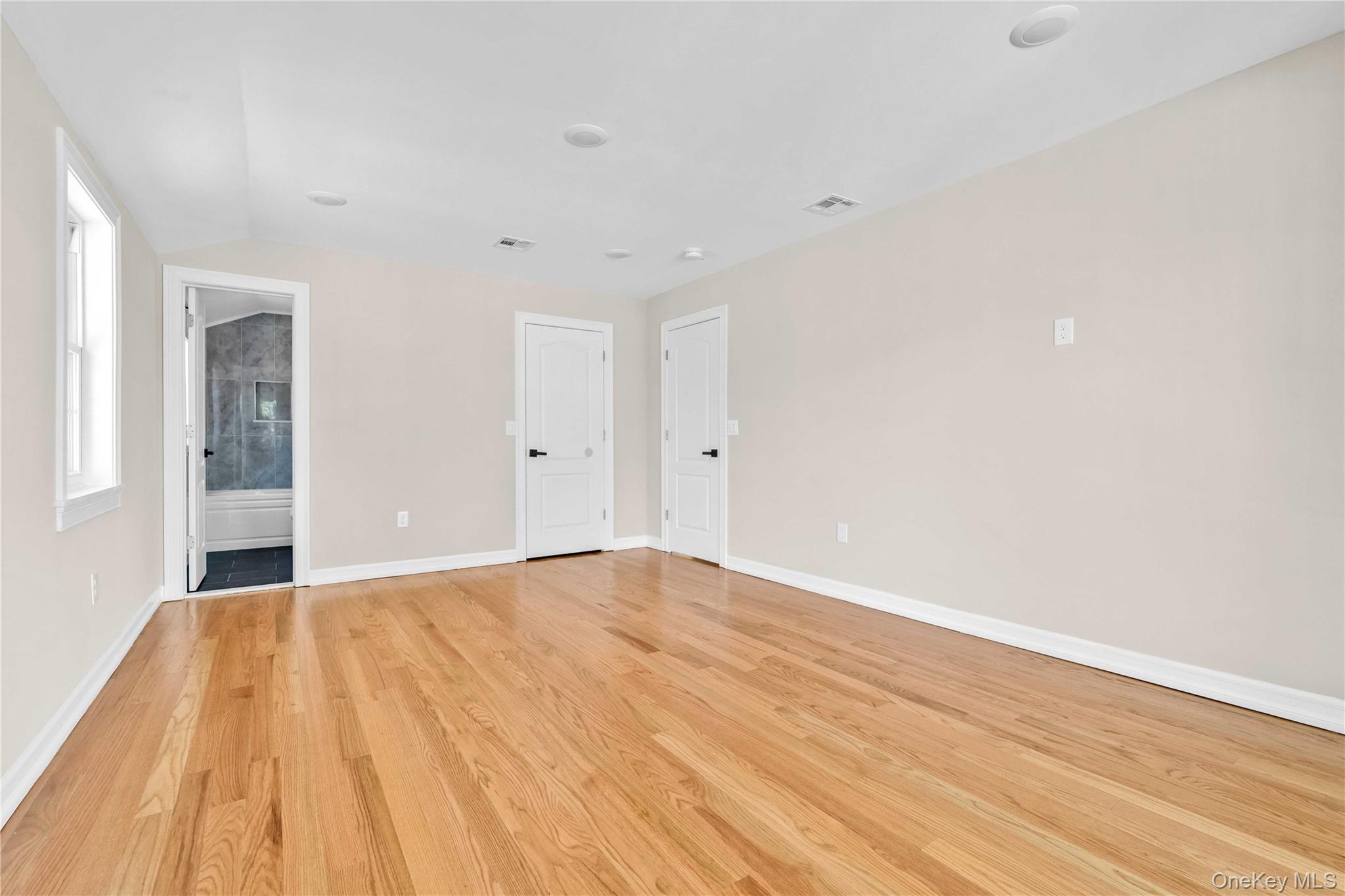 244-89 61st Avenue, Little Neck, NY 11362