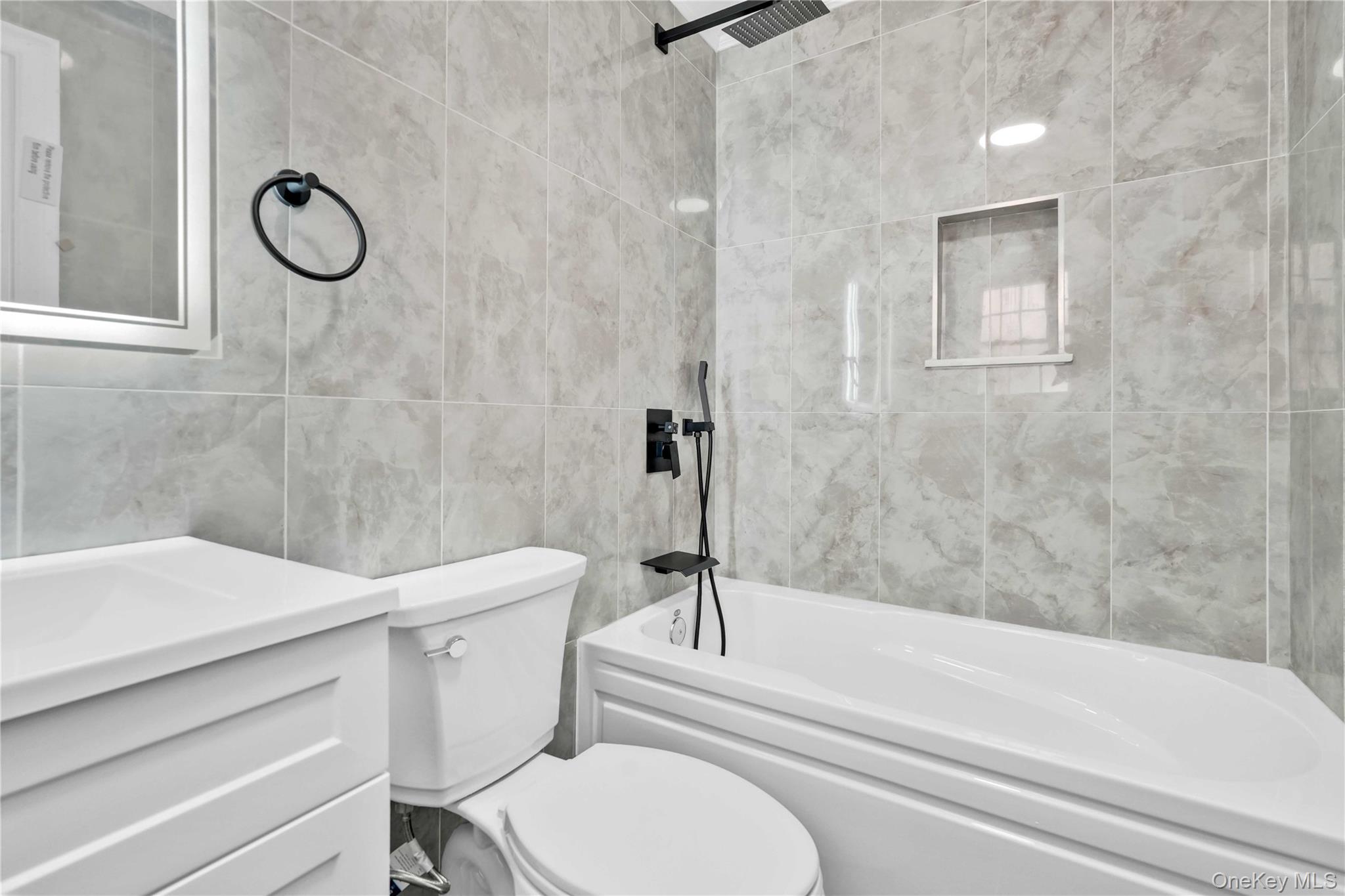 244-89 61st Avenue, Little Neck, NY 11362