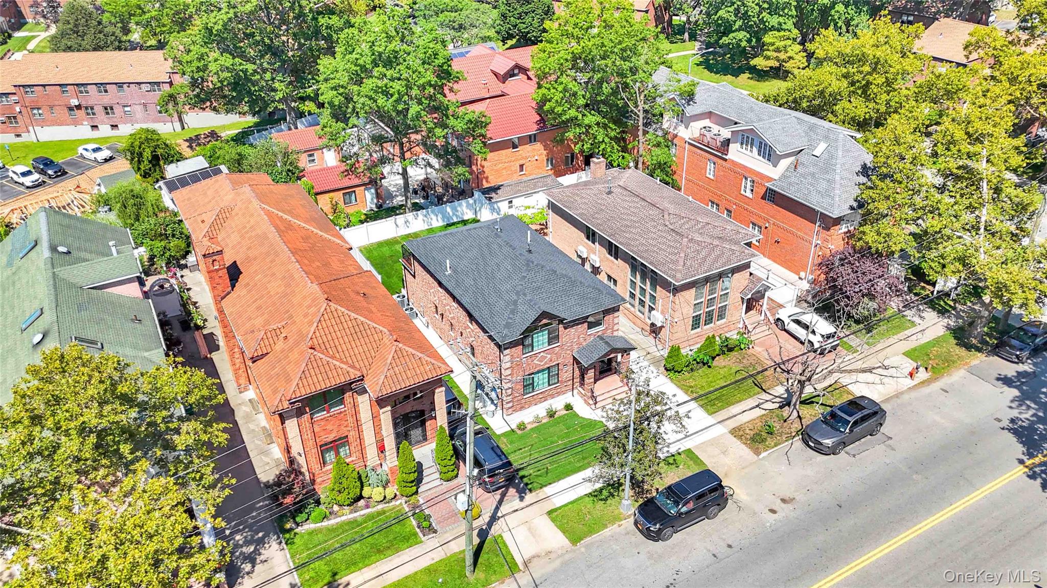 244-89 61st Avenue, Little Neck, NY 11362