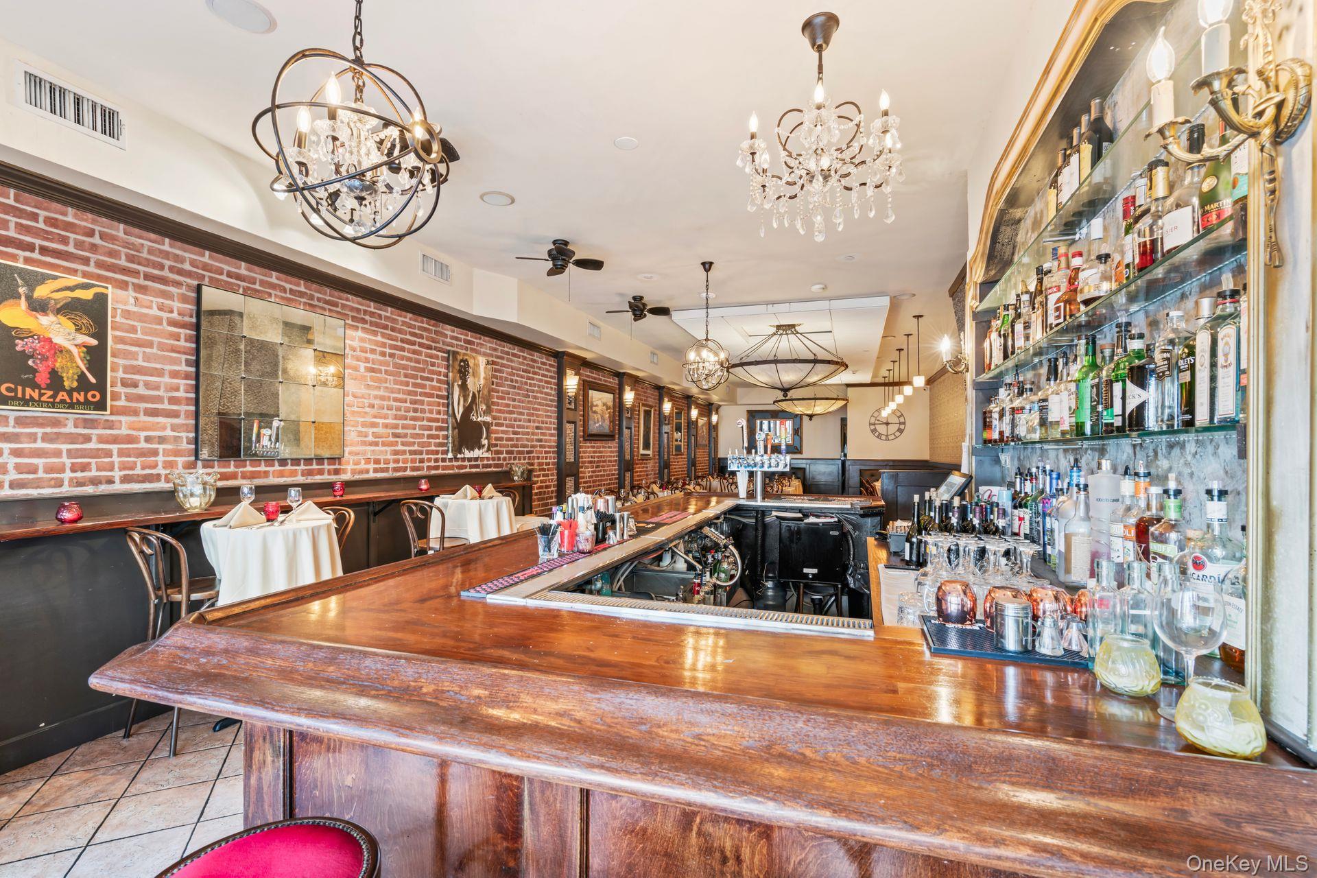 400 New York Avenue, Huntington, NY 11743