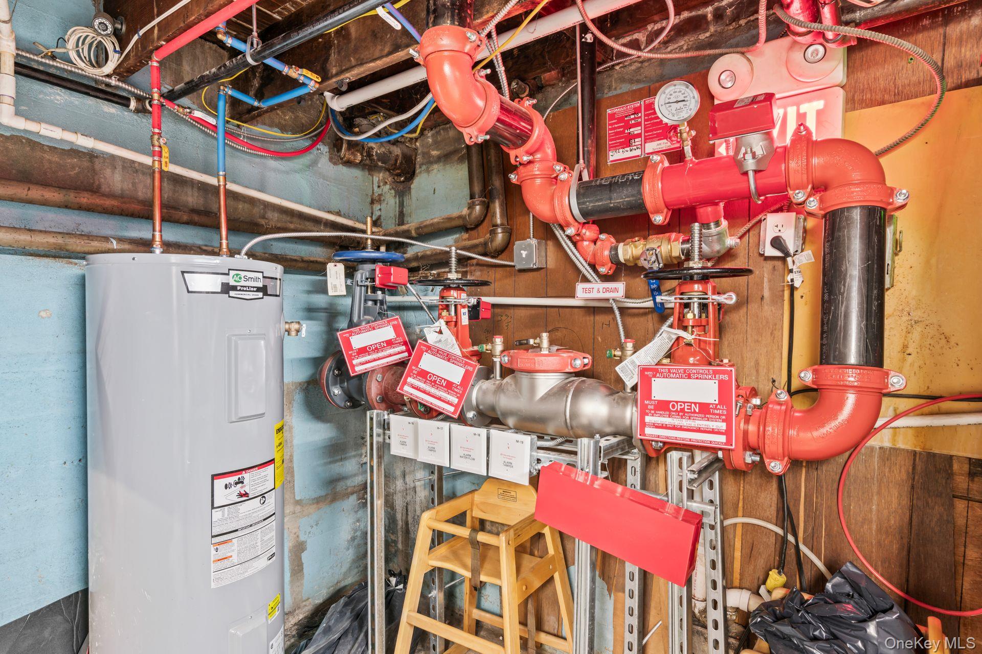 400 New York Avenue, Huntington, NY 11743