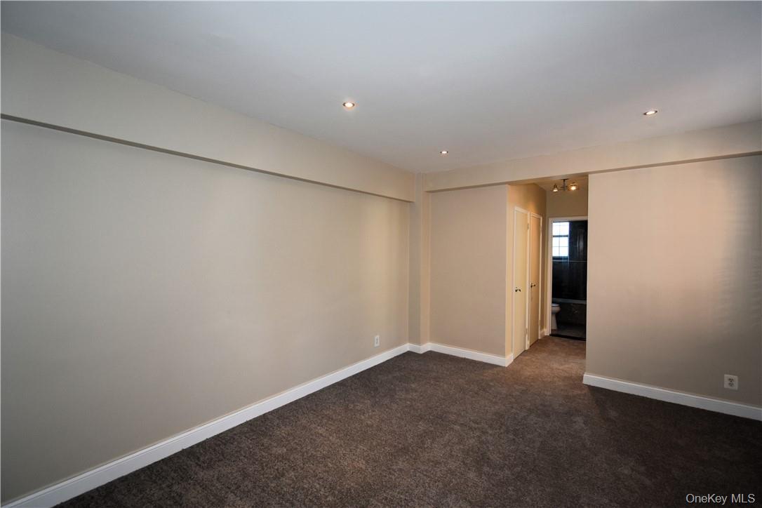 796 Bronx River Road # B38, Bronxville, NY 10708