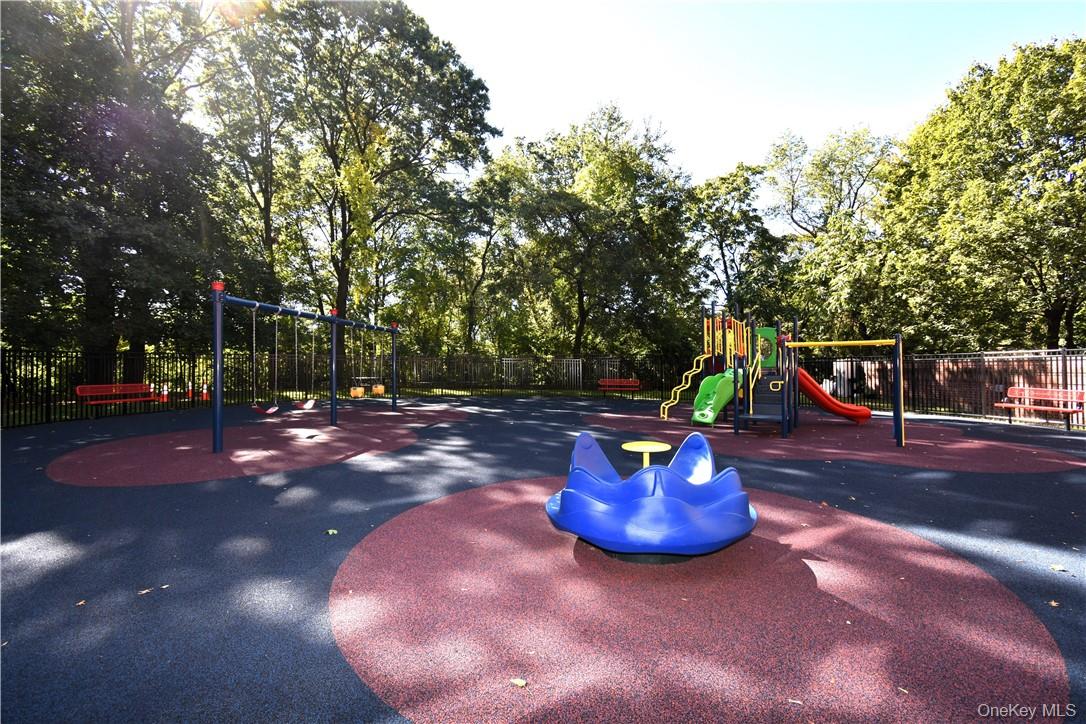 796 Bronx River Road # B38, Bronxville, NY 10708