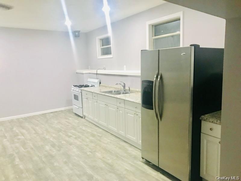 737 Broadway (aka 9W), Ulster Park, NY 12487