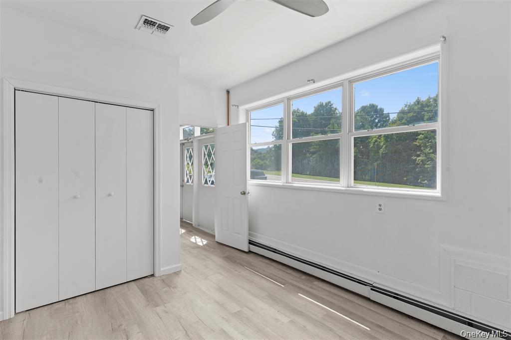 737 Broadway (aka 9W), Ulster Park, NY 12487