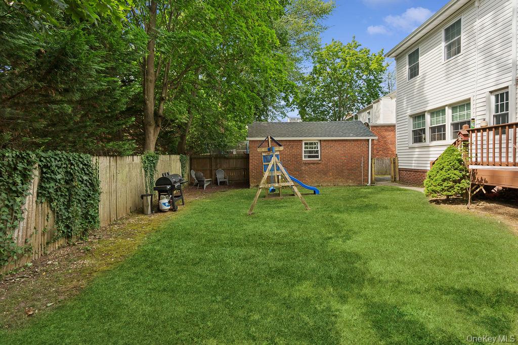 161 Midgely Drive, Hewlett, NY 11557