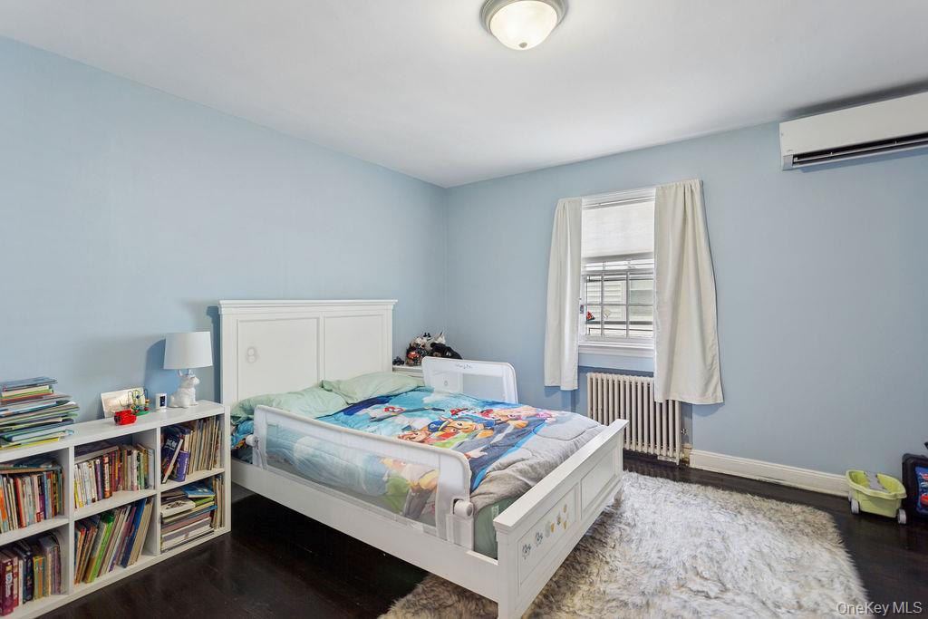 161 Midgely Drive, Hewlett, NY 11557