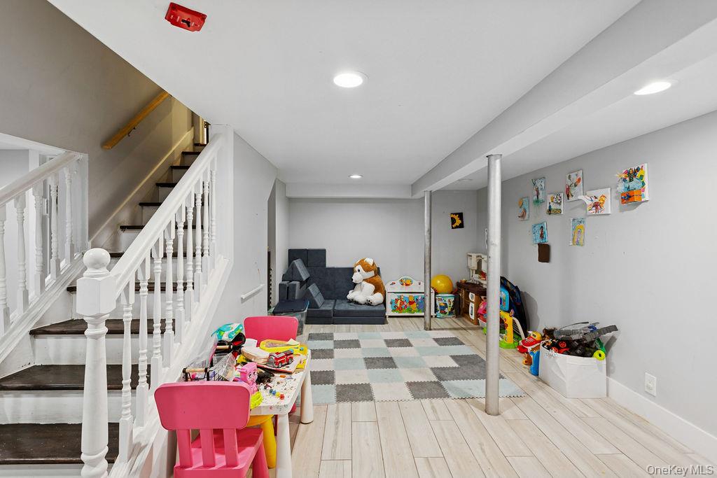 161 Midgely Drive, Hewlett, NY 11557