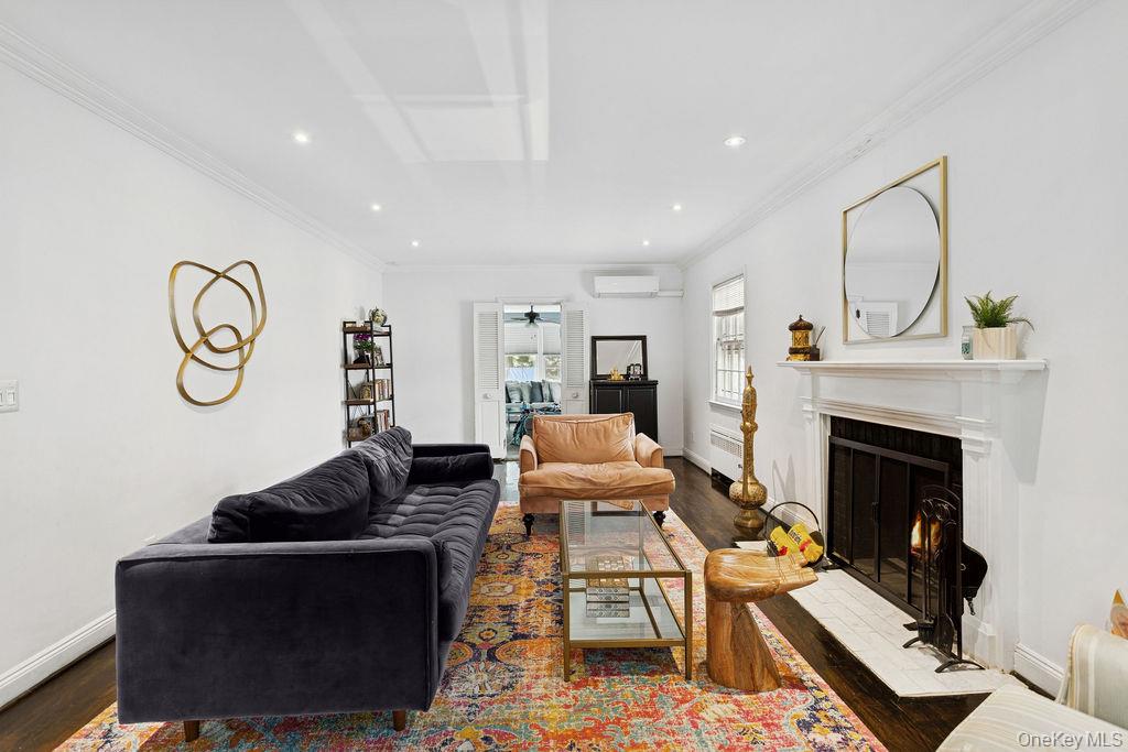 161 Midgely Drive, Hewlett, NY 11557