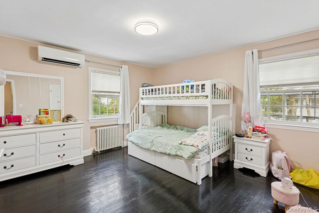 161 Midgely Drive, Hewlett, NY 11557