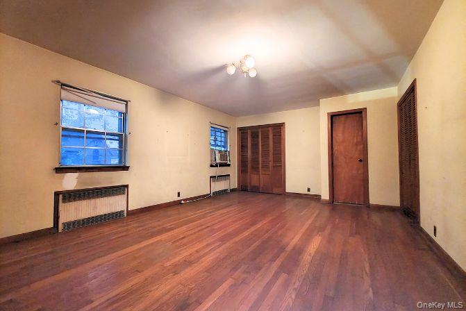 14922 32nd Avenue, Flushing, NY 11354