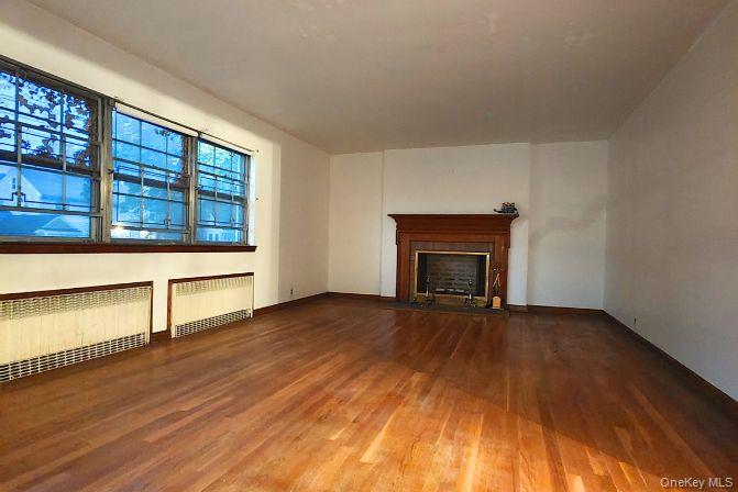 14922 32nd Avenue, Flushing, NY 11354