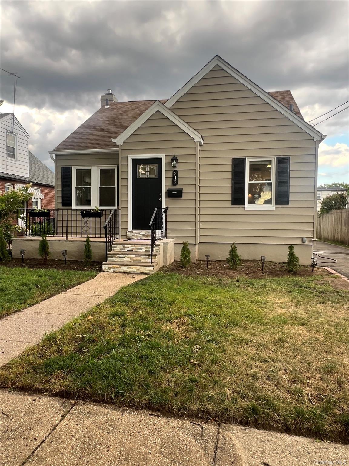 249 Hoffman Street, Franklin Square, NY 11010