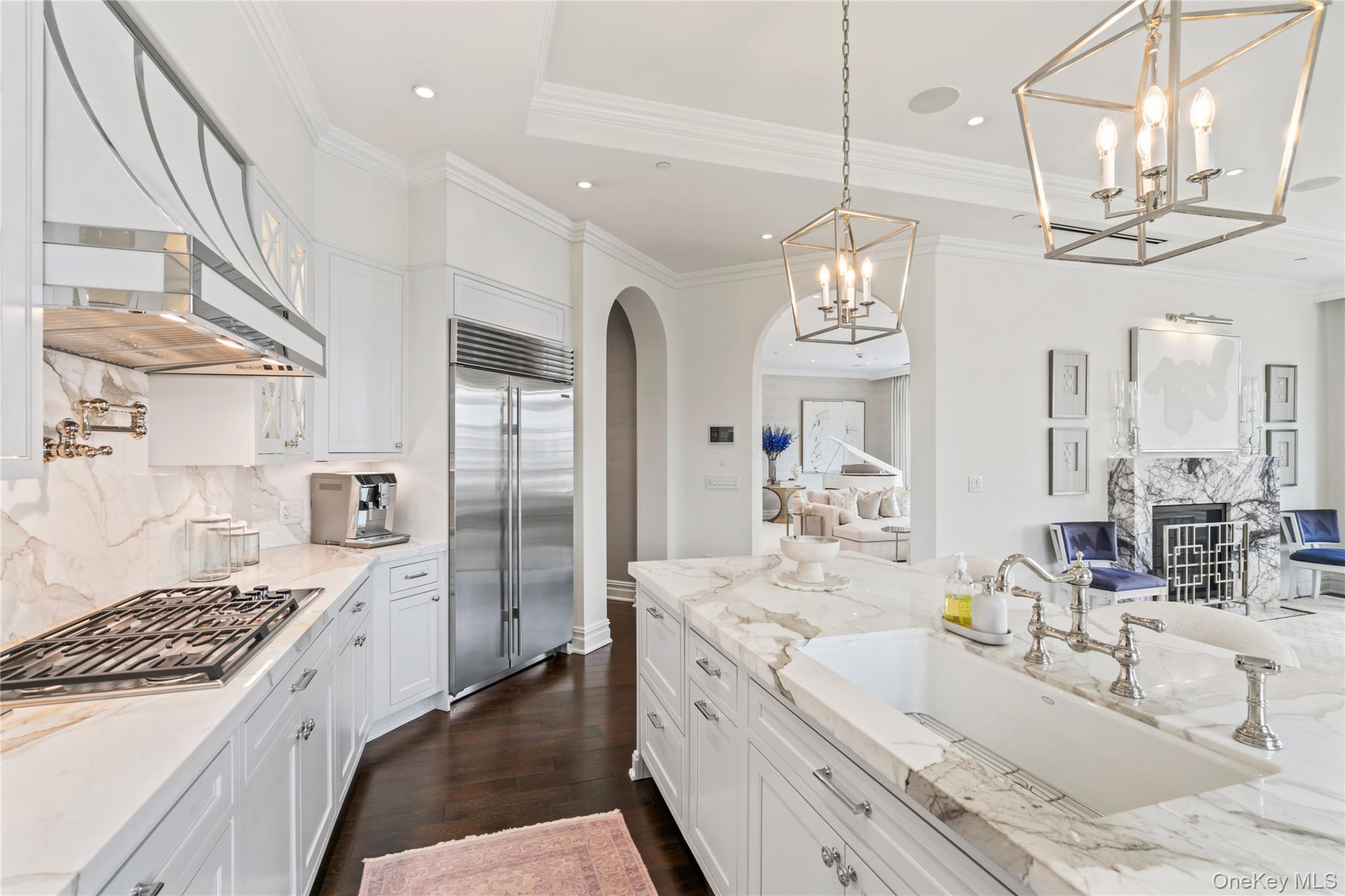 6000 Royal Court # 6307, North Hills, NY 11040