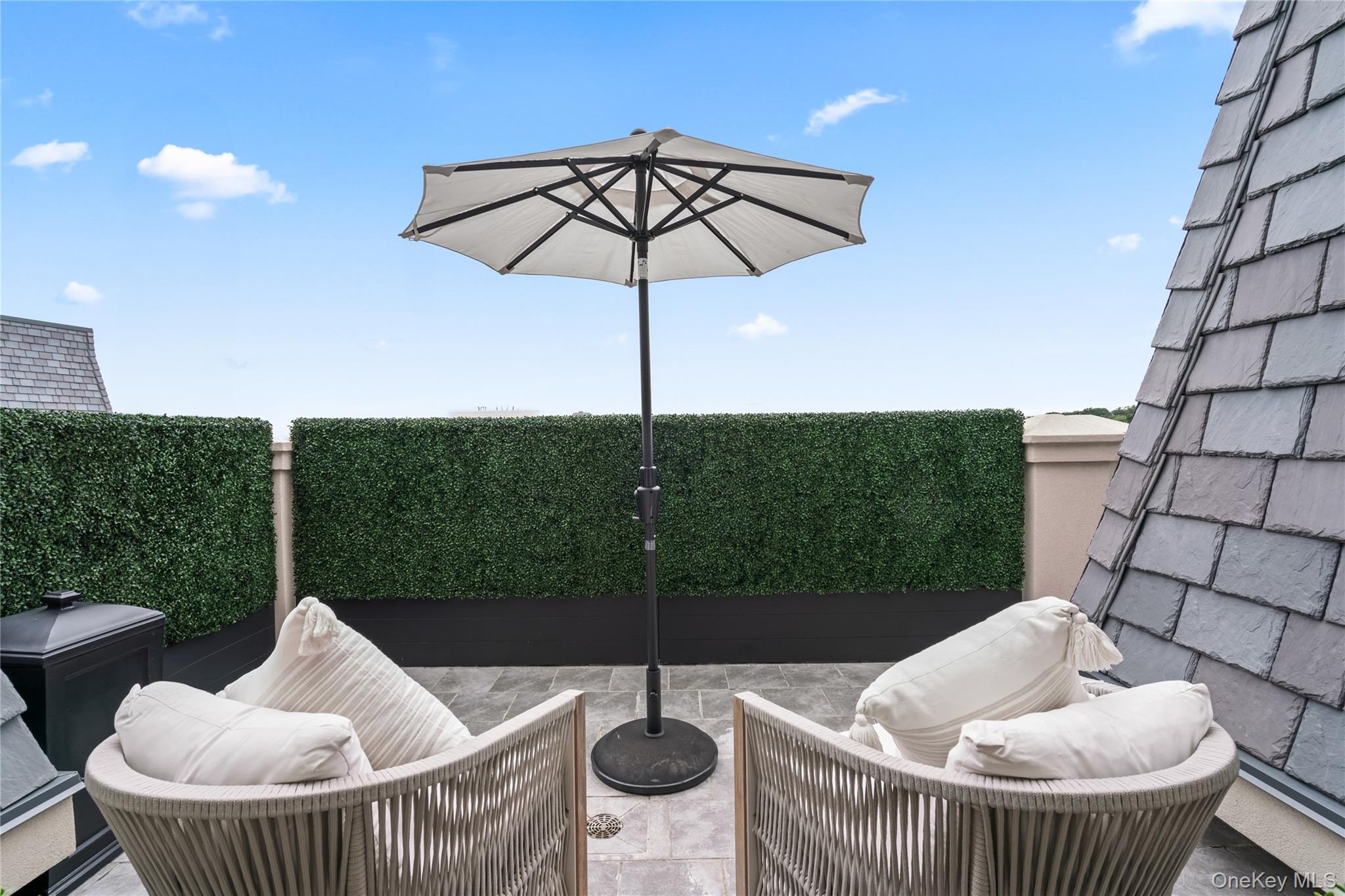 6000 Royal Court # 6307, North Hills, NY 11040