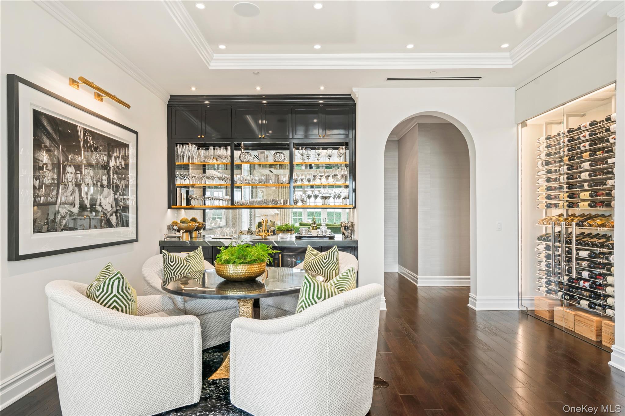 6000 Royal Court # 6307, North Hills, NY 11040