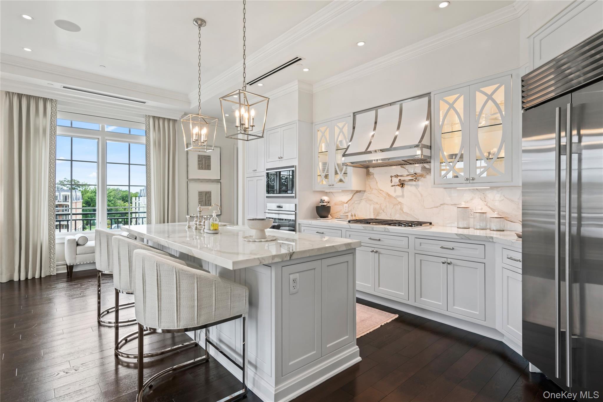 6000 Royal Court # 6307, North Hills, NY 11040