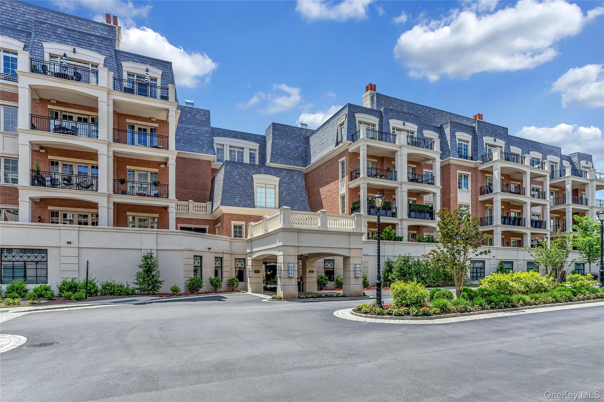 6000 Royal Court # 6307, North Hills, NY 11040