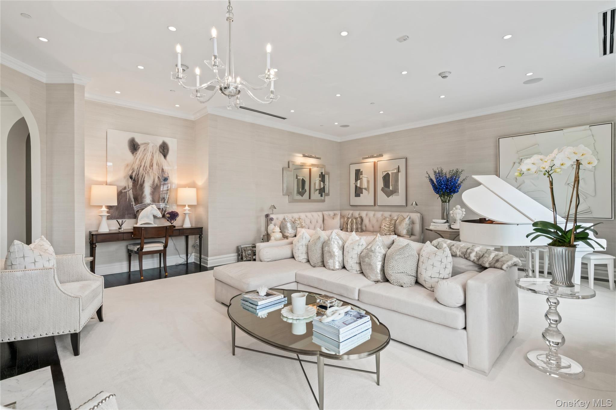 6000 Royal Court # 6307, North Hills, NY 11040