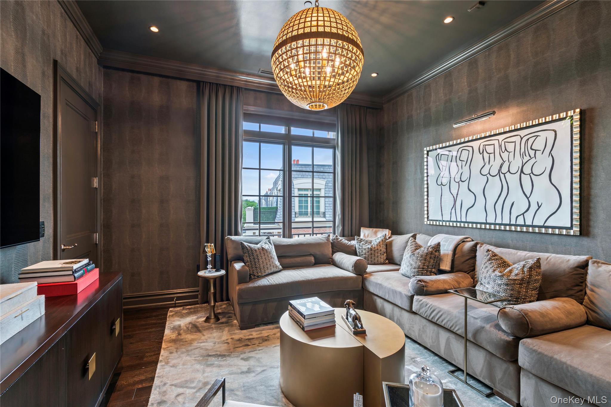 6000 Royal Court # 6307, North Hills, NY 11040