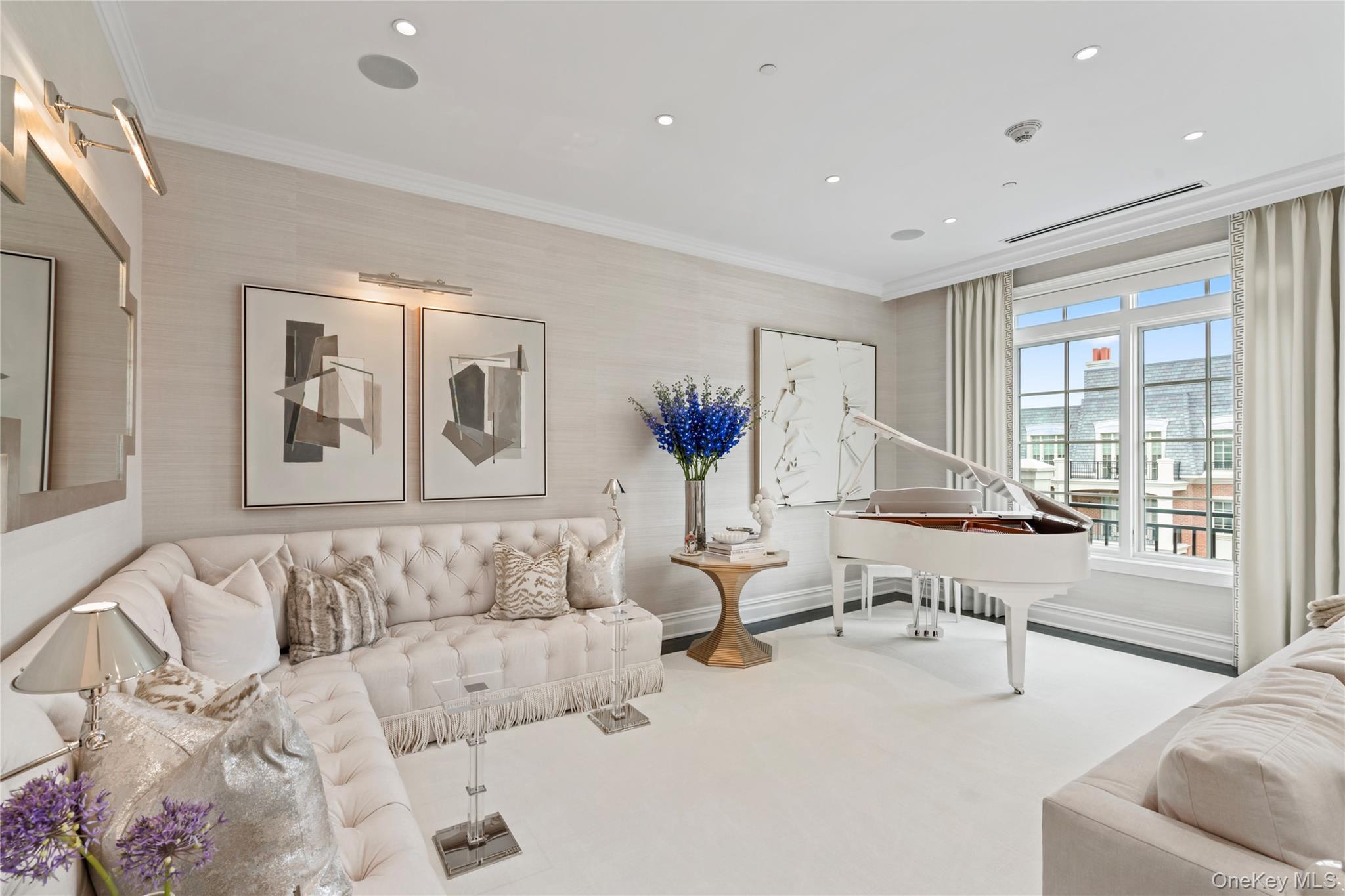 6000 Royal Court # 6307, North Hills, NY 11040