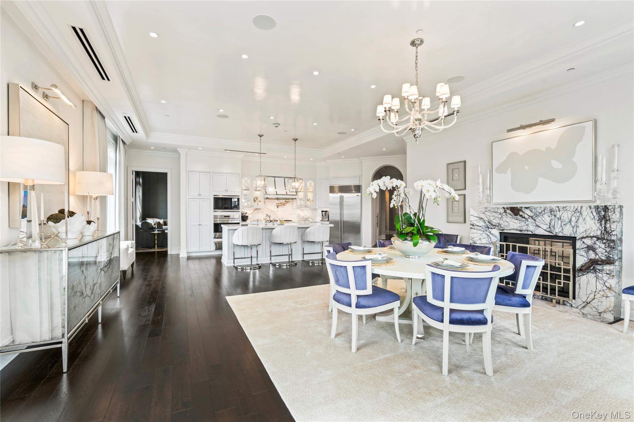 6000 Royal Court # 6307, North Hills, NY 11040