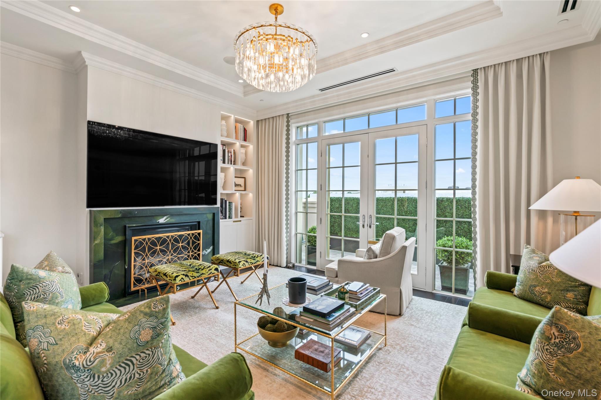 6000 Royal Court # 6307, North Hills, NY 11040