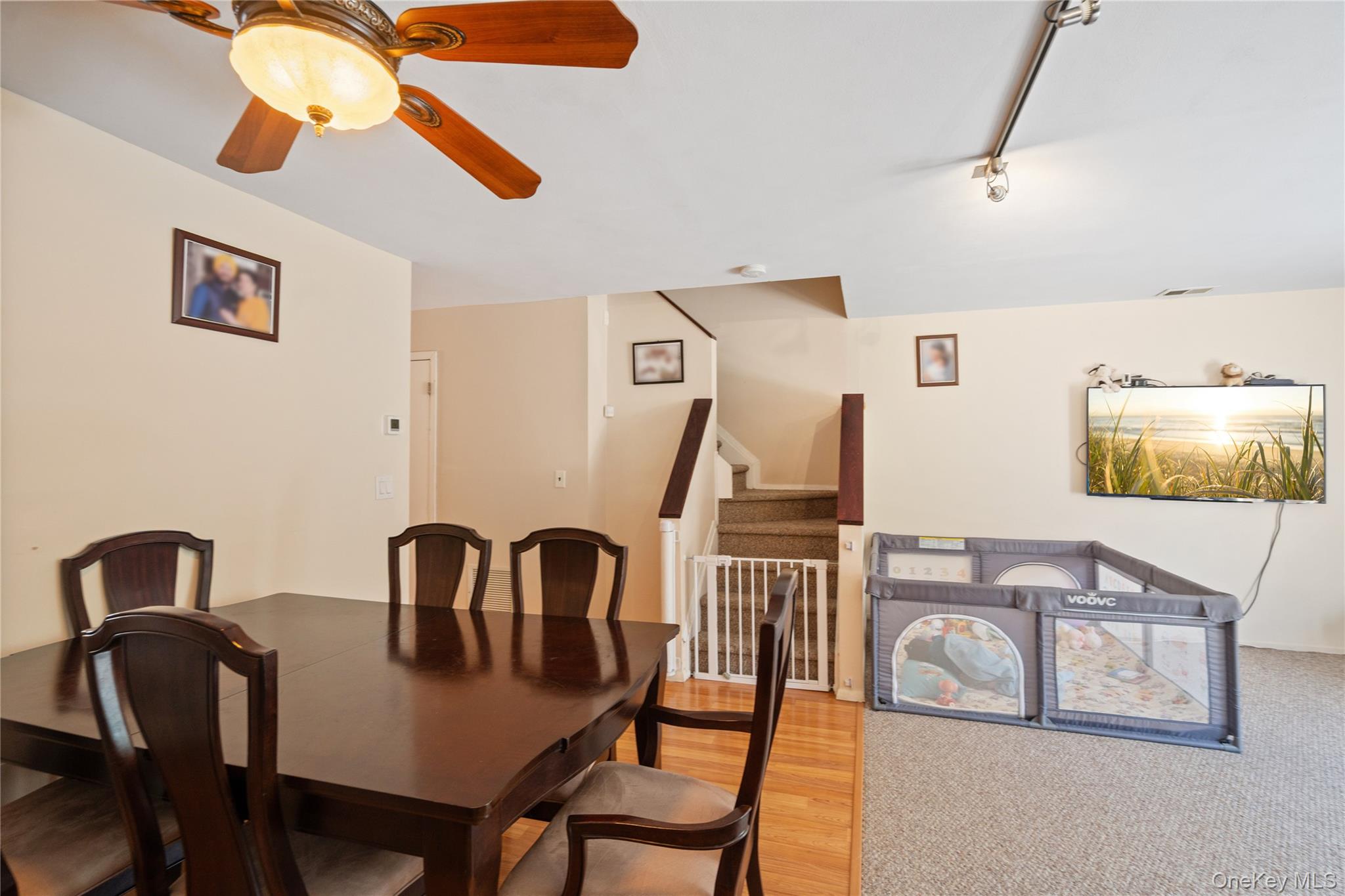 37 Stratford Green, Farmingdale, NY 11735