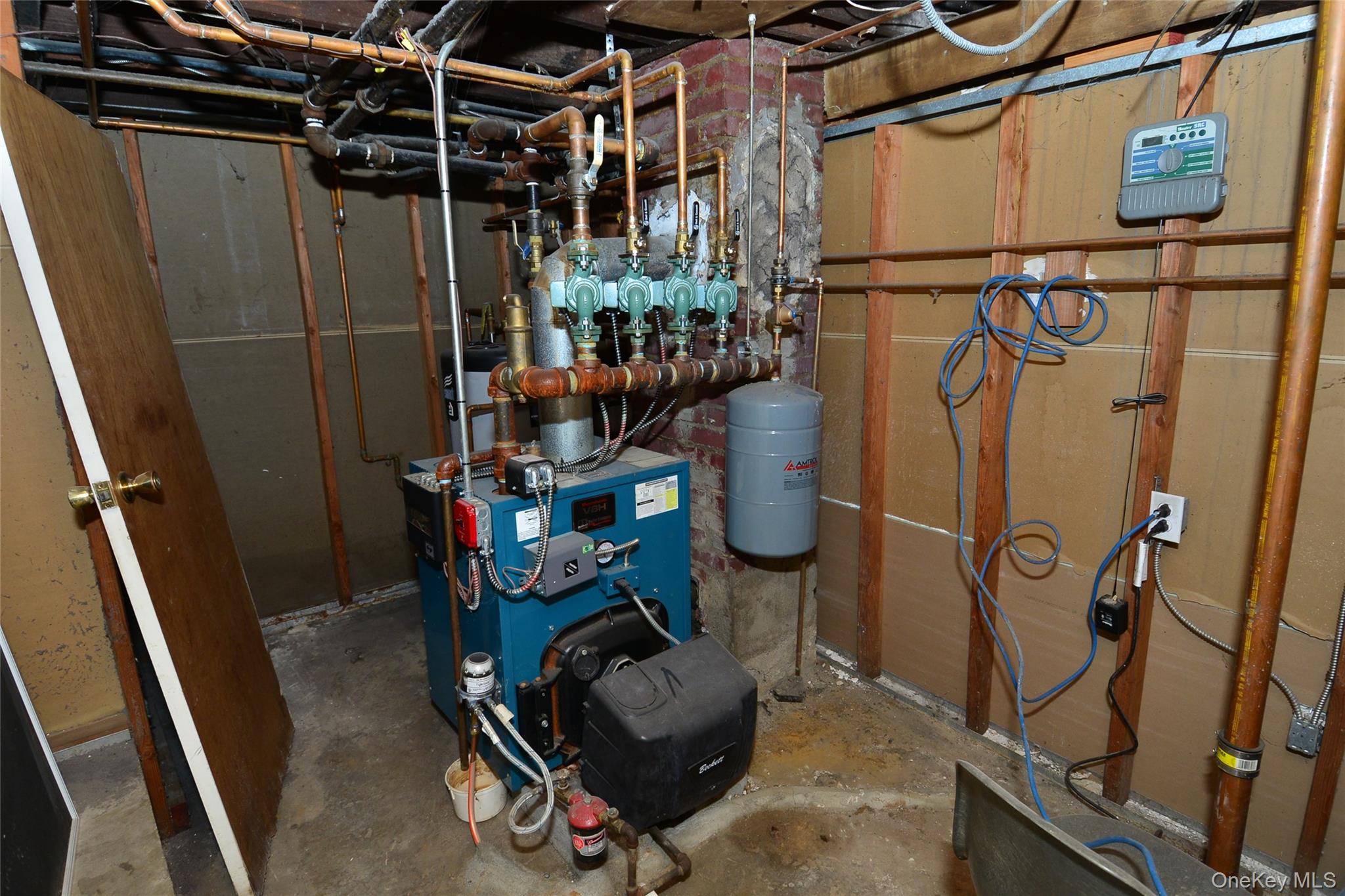 42 Glen Road, Eastchester, NY 10709