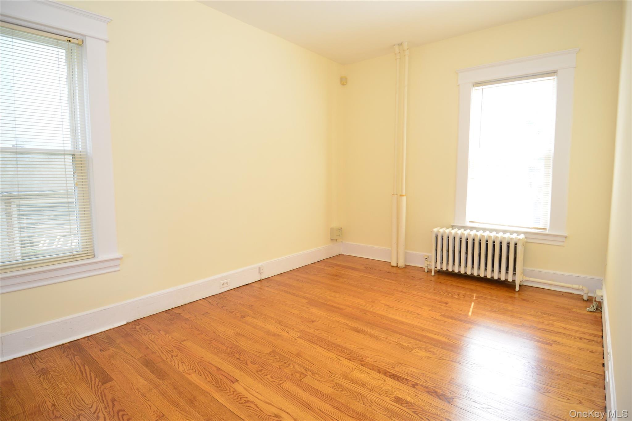 42 Glen Road, Eastchester, NY 10709