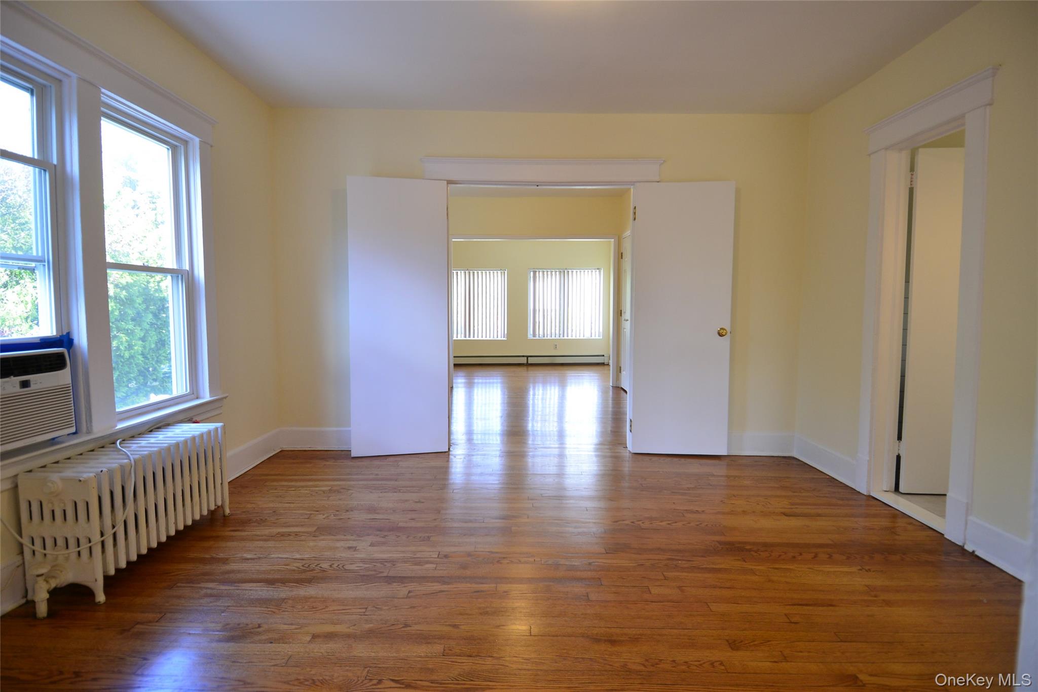 42 Glen Road, Eastchester, NY 10709