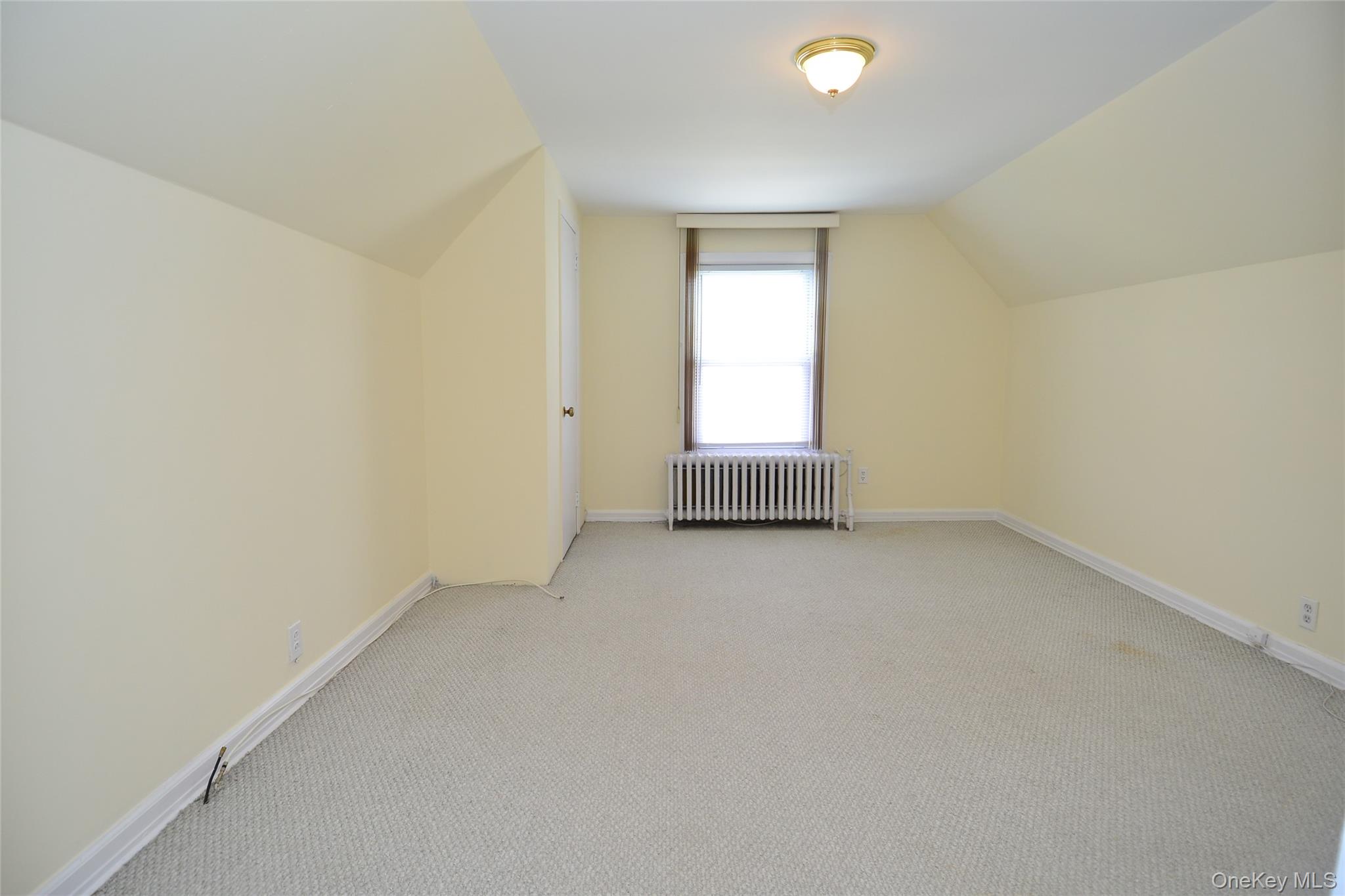 42 Glen Road, Eastchester, NY 10709