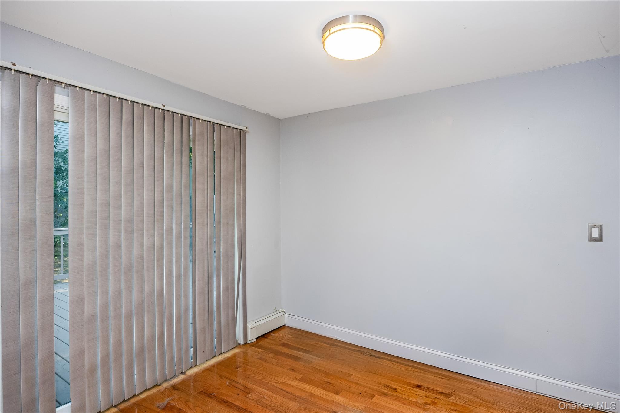 16 Hillside Road, Farmingville, NY 11738