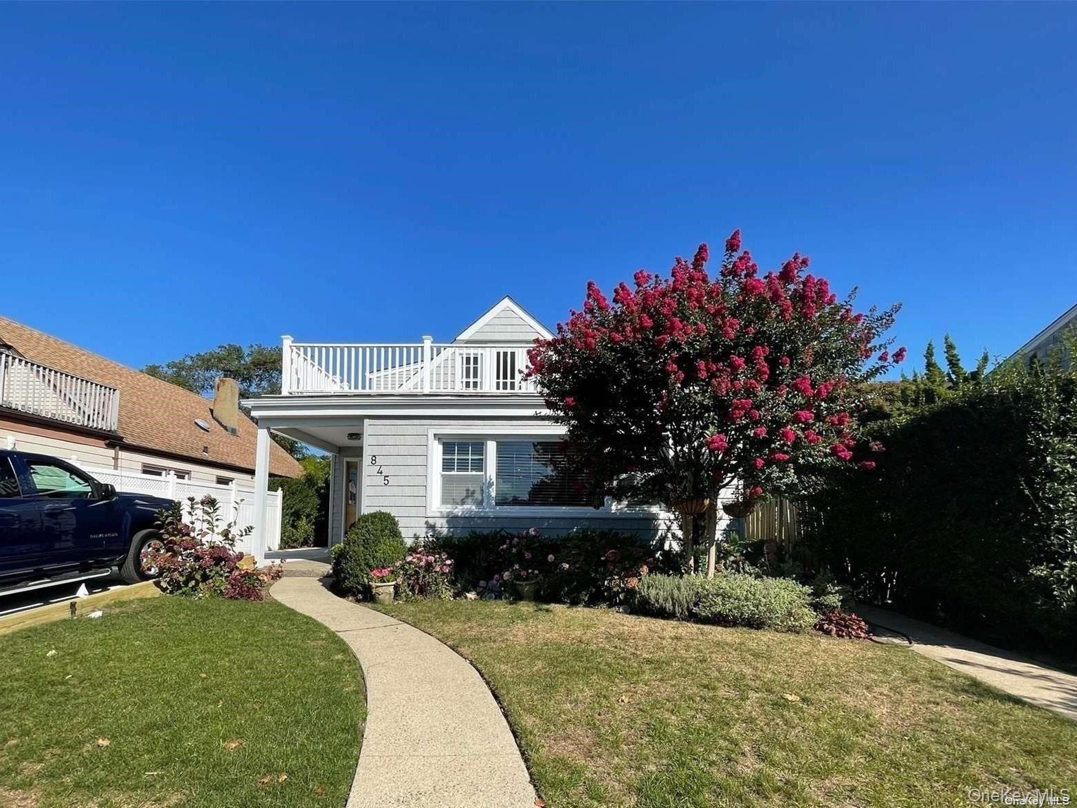 845 E Walnut Street, Long Beach, NY 11561