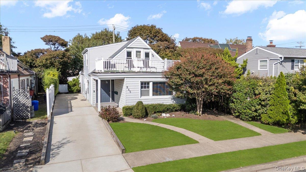 845 E Walnut Street, Long Beach, NY 11561