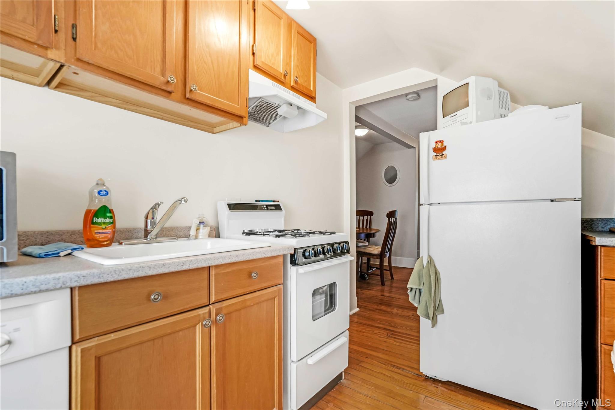 16008 12th Road, Beechhurst, NY 11357