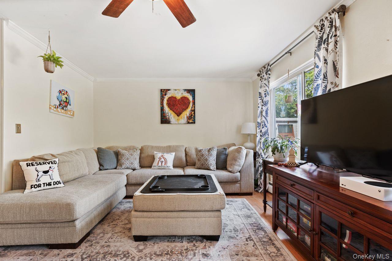 56 Coachlight Square # 56, Montrose, NY 10548