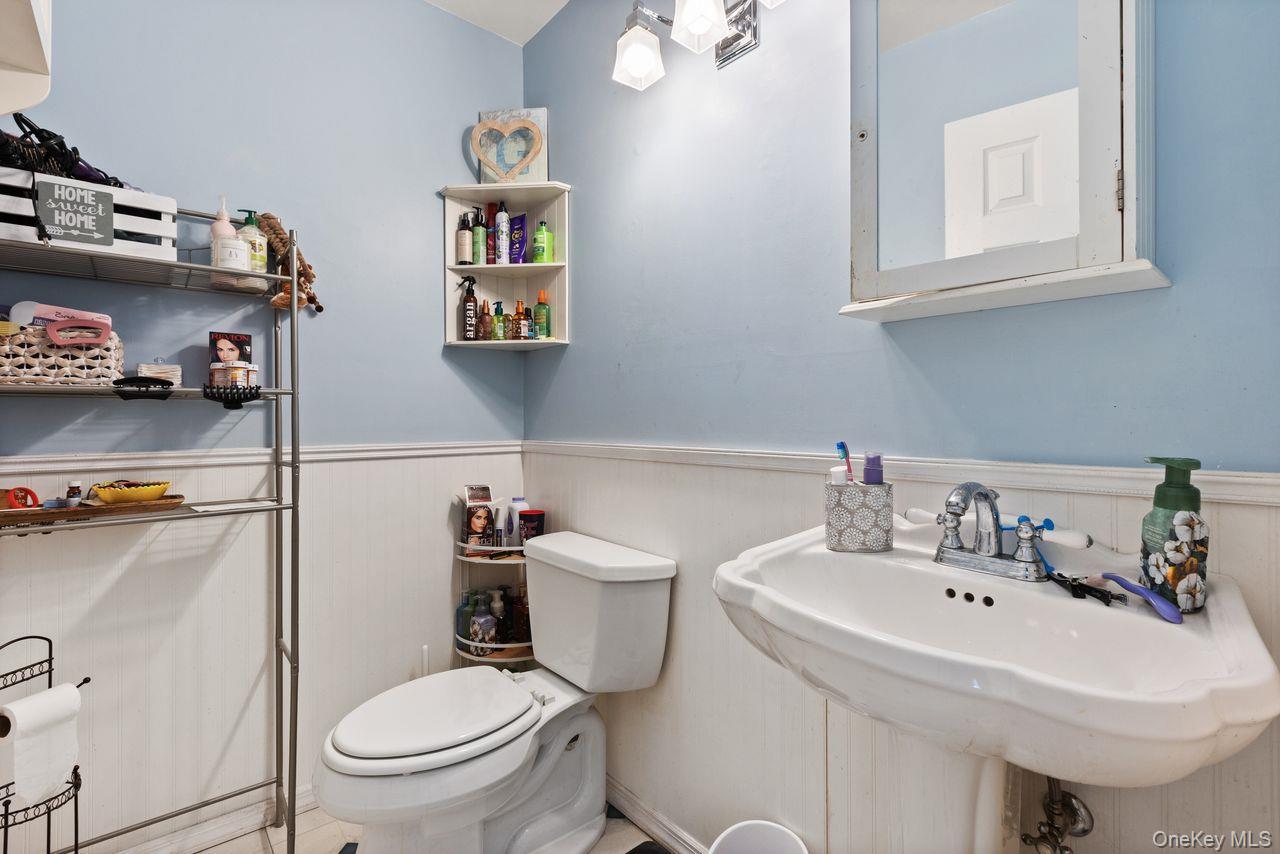 56 Coachlight Square # 56, Montrose, NY 10548