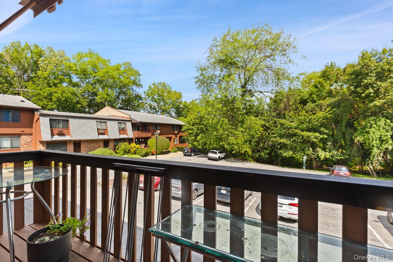 56 Coachlight Square # 56, Montrose, NY 10548