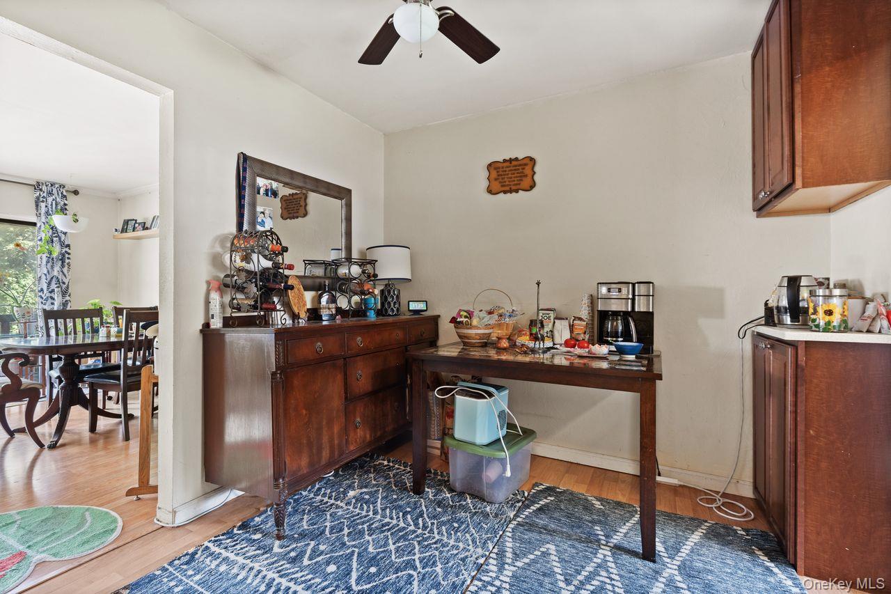 56 Coachlight Square # 56, Montrose, NY 10548