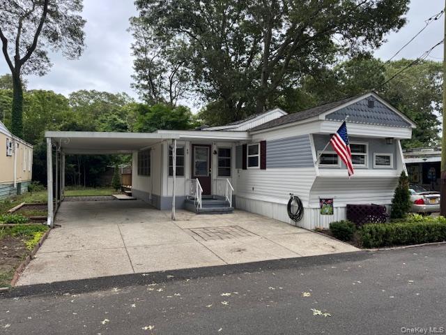 658 Sound Avenue # H-12, Calverton, NY 11933