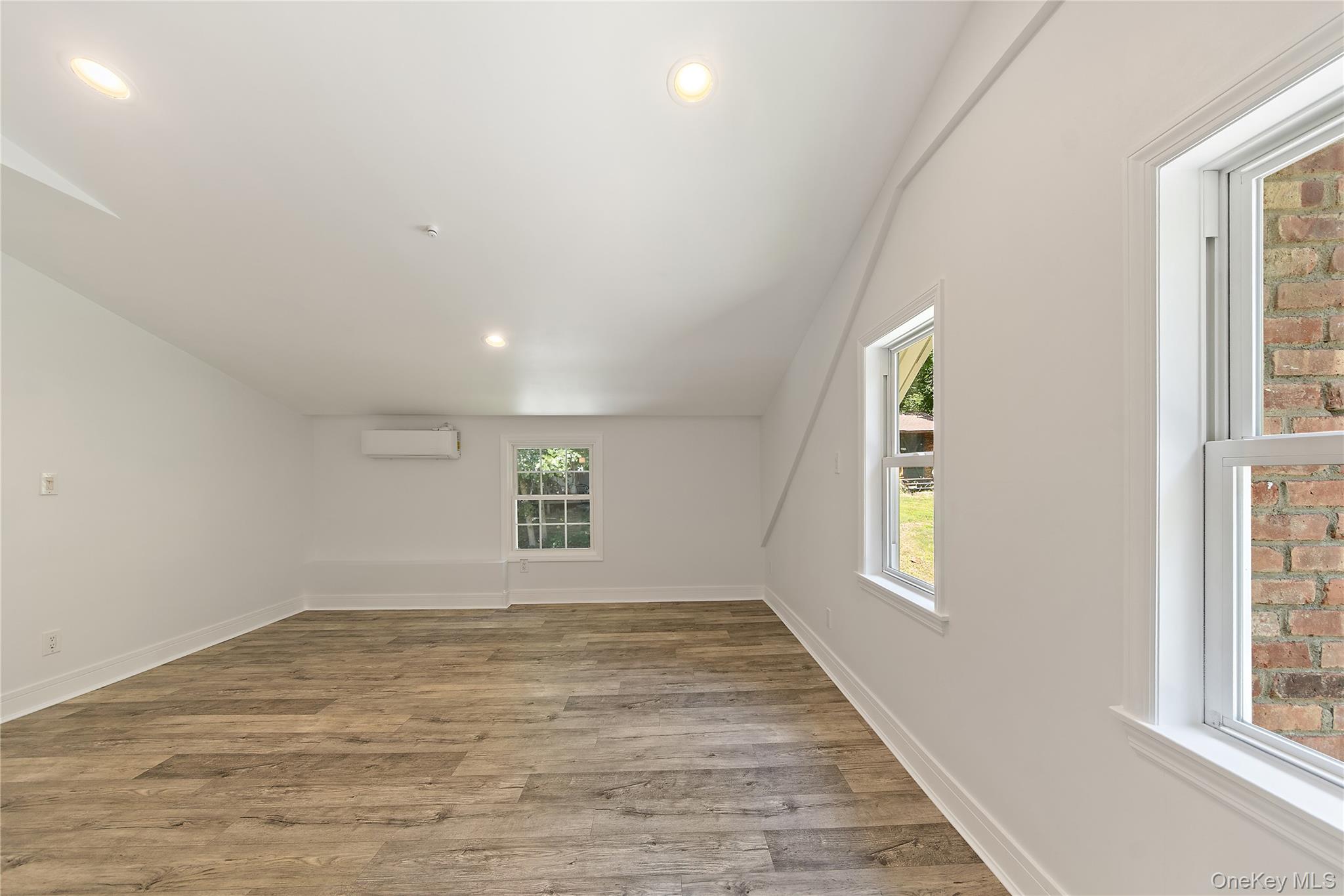 35 Honeymoon Lane, Lagrangeville, NY 12603