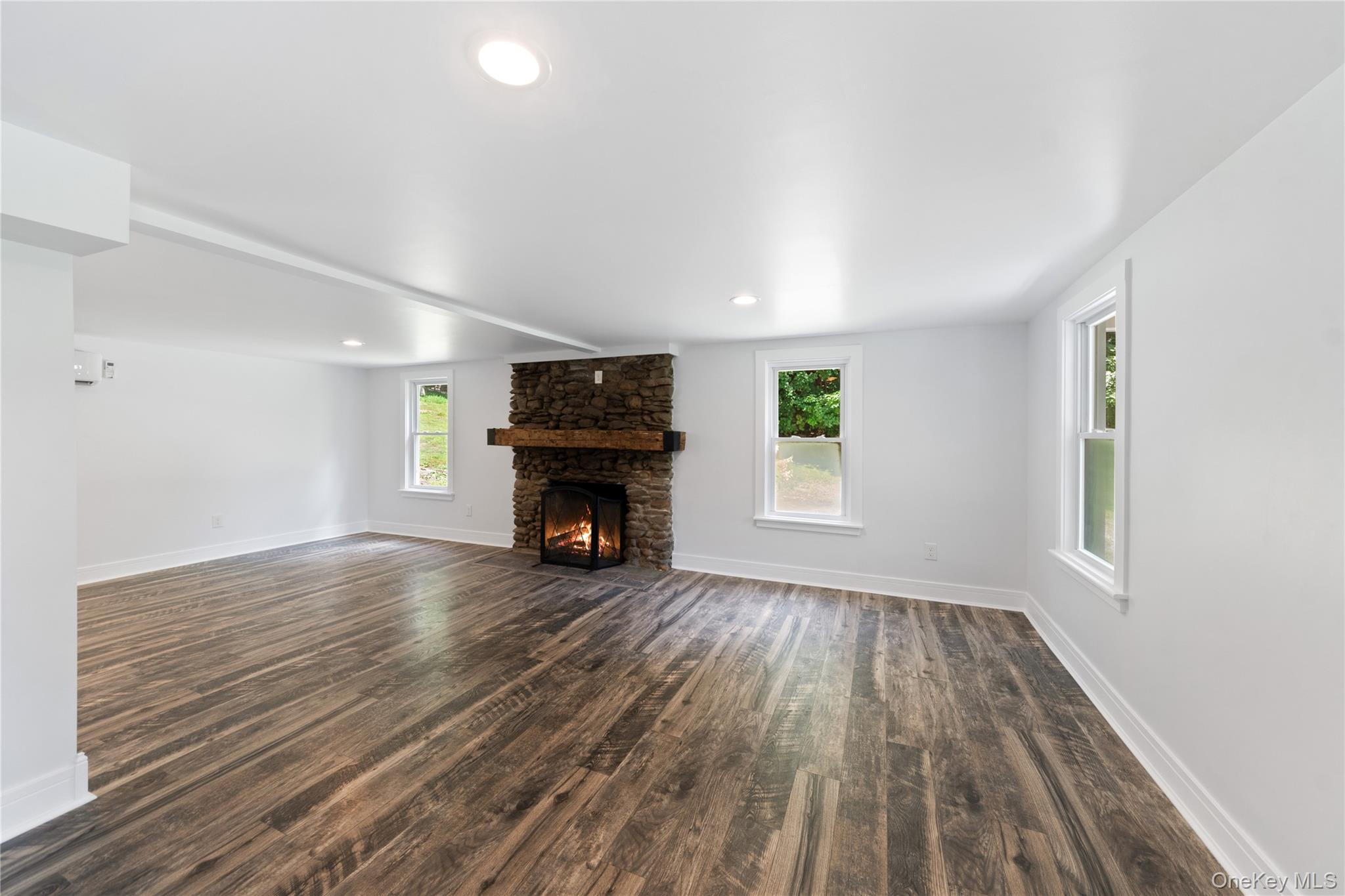 35 Honeymoon Lane, Lagrangeville, NY 12603