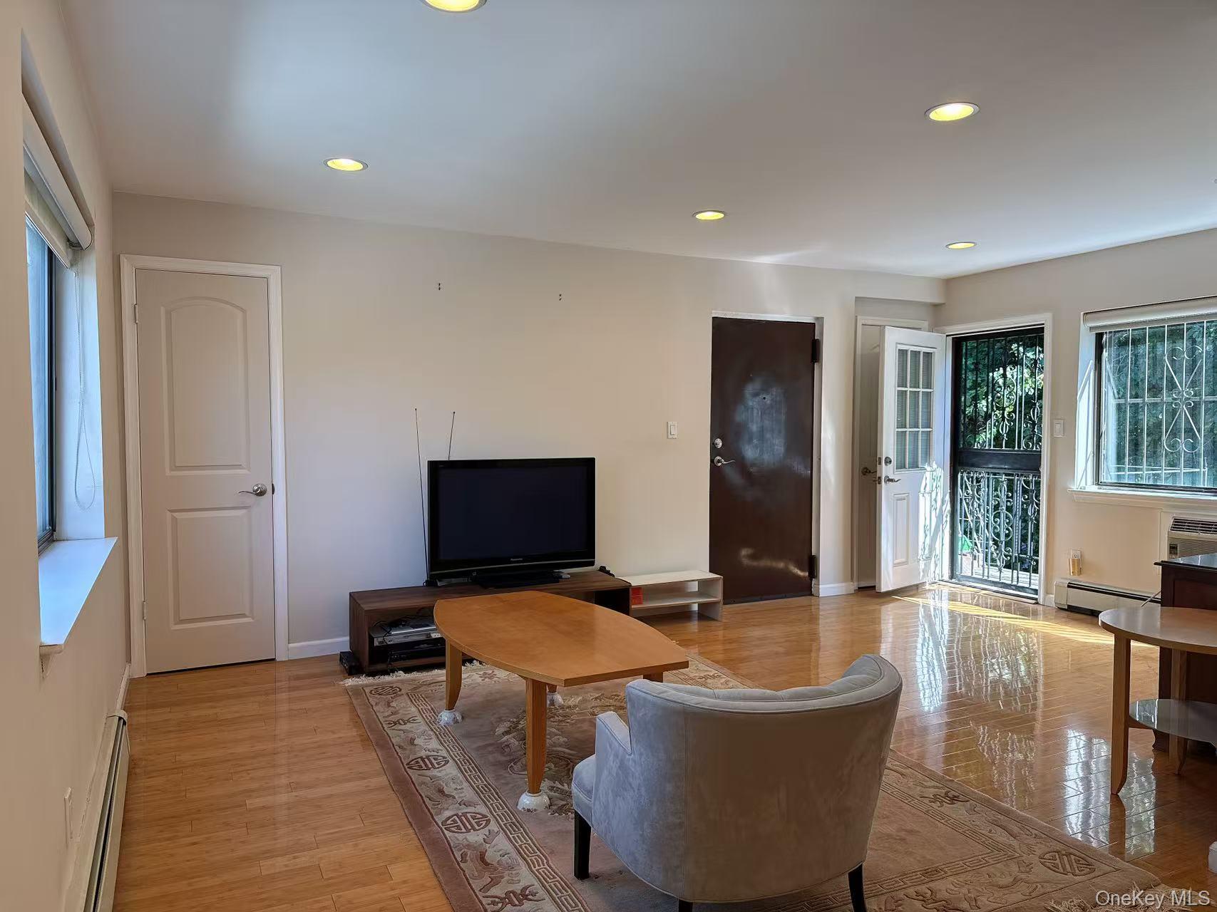 14134 33rd Avenue # 2D, Flushing, NY 11354