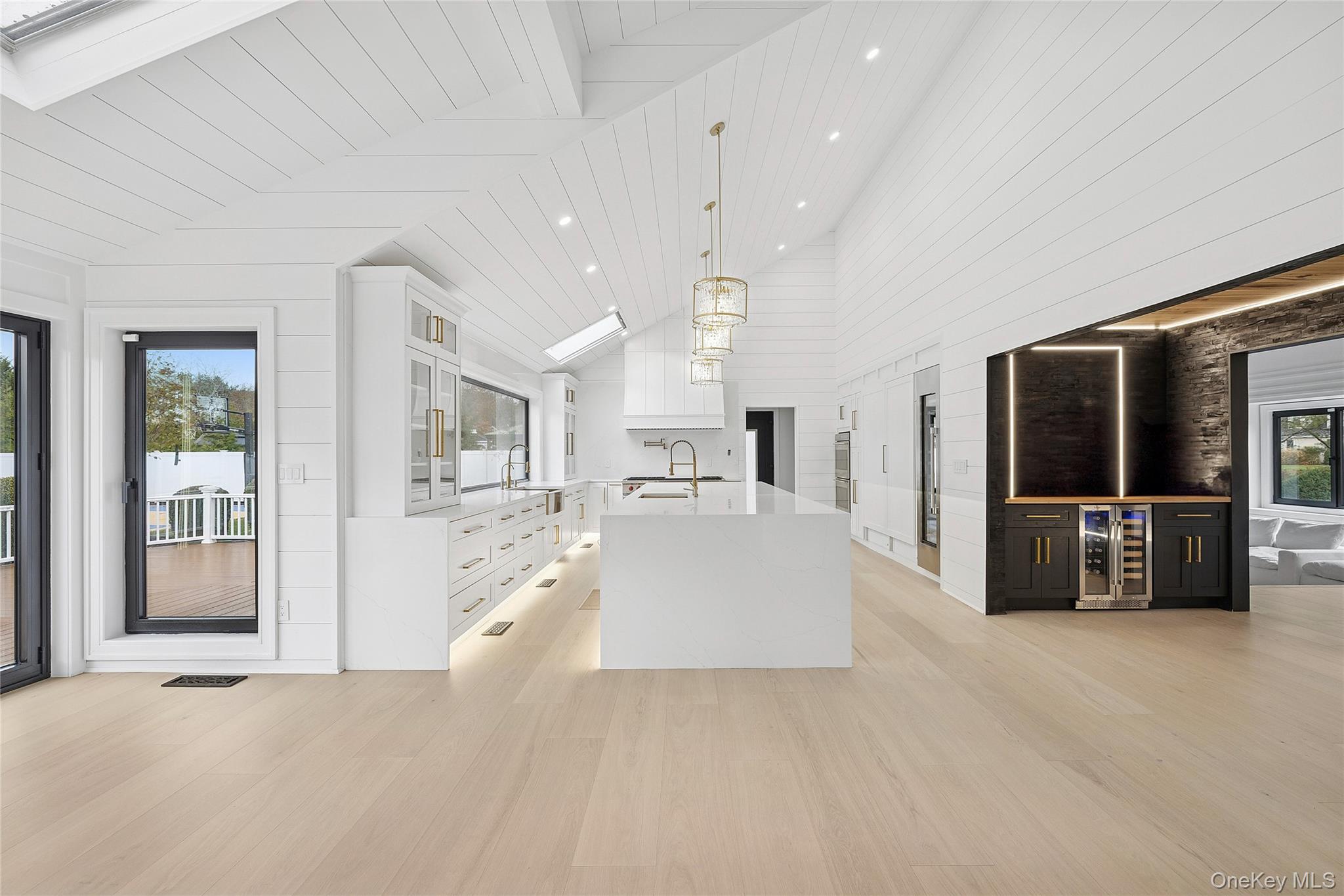 4 Miller Farms Court, Miller Place, NY 11764