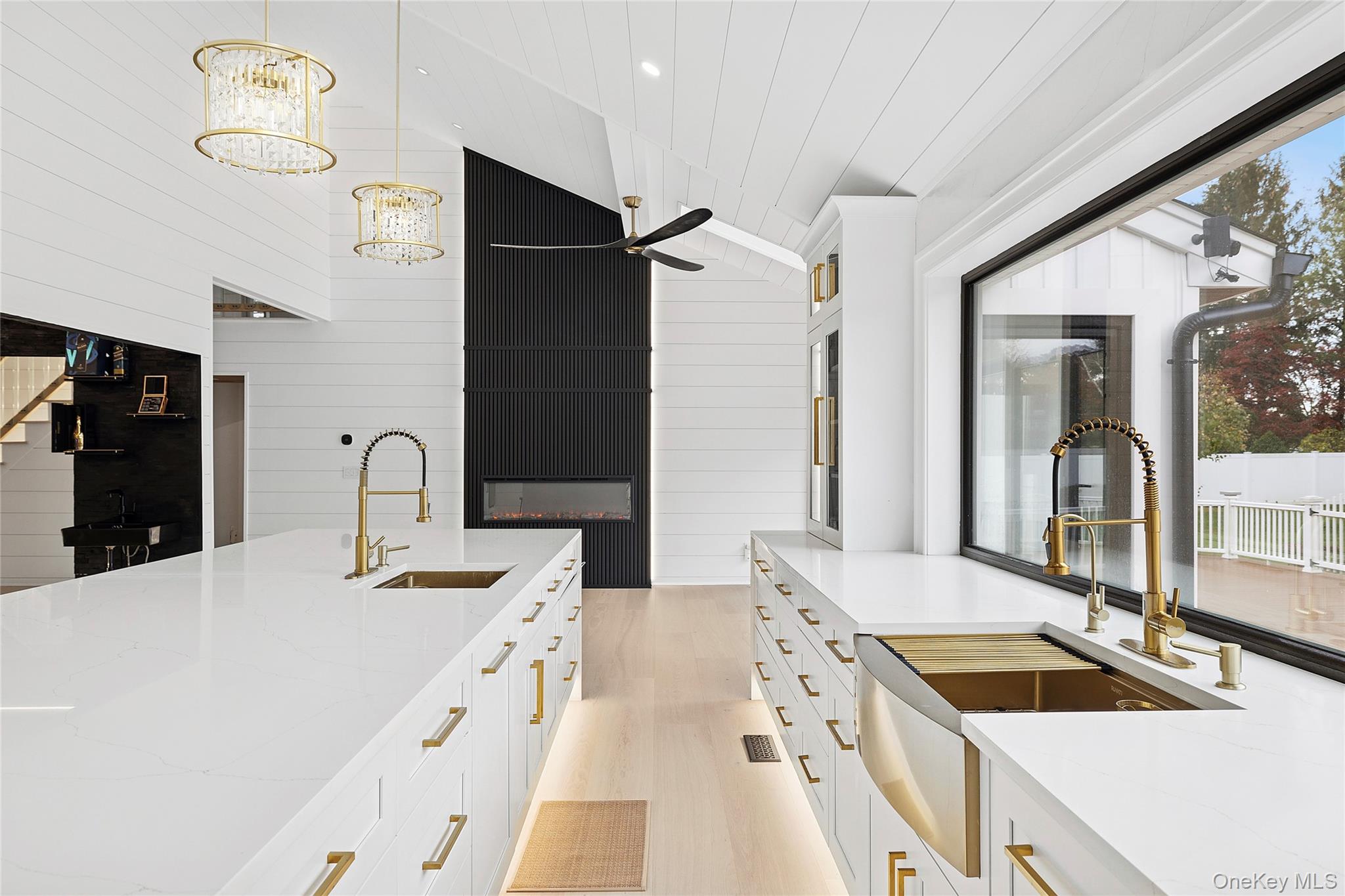 4 Miller Farms Court, Miller Place, NY 11764