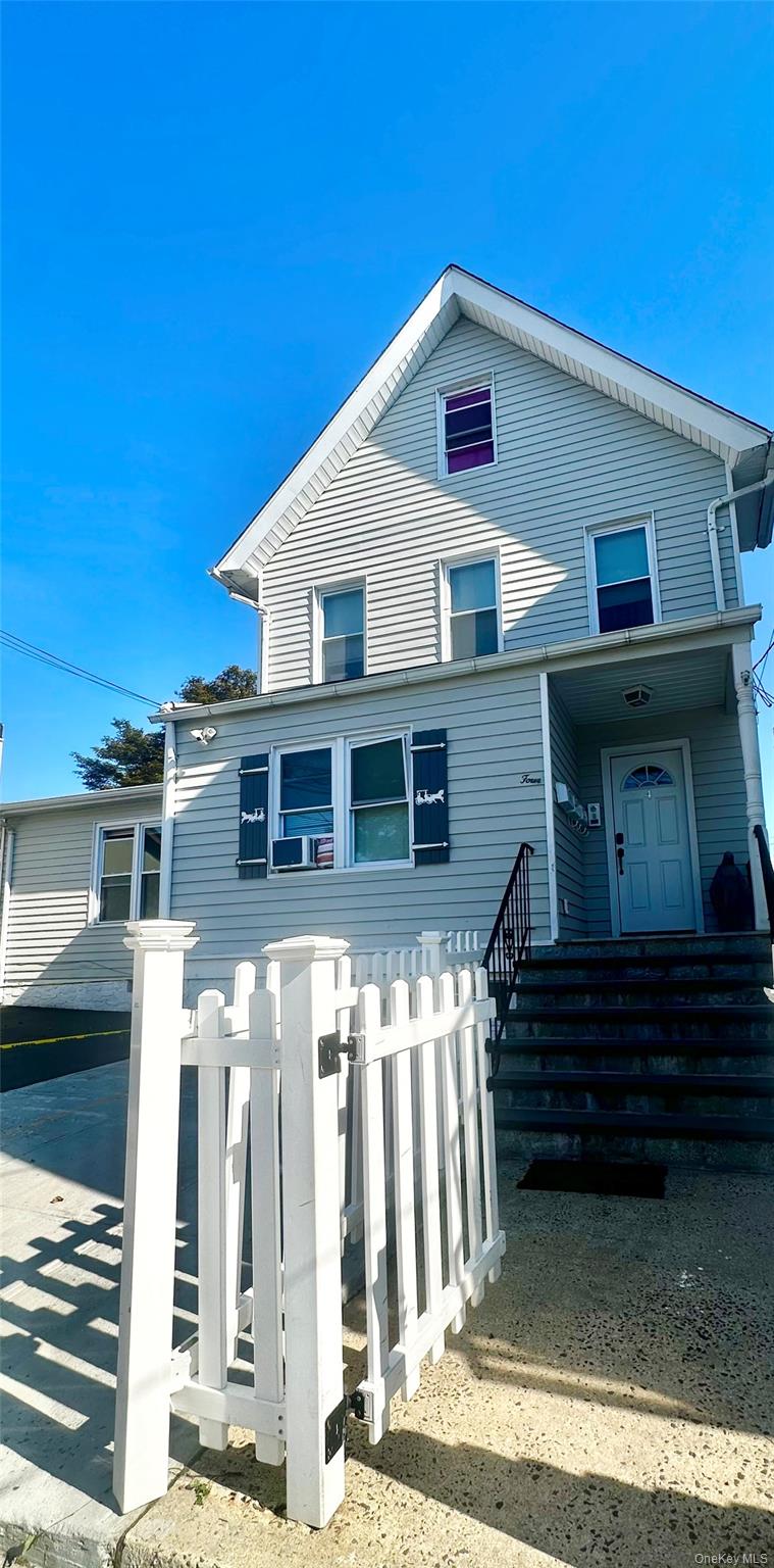 4 Villus Avenue # 1, New Rochelle, NY 10801