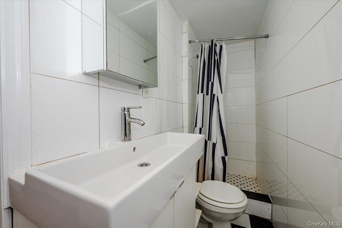 214 Beach 3rd Street, Far Rockaway, NY 11691