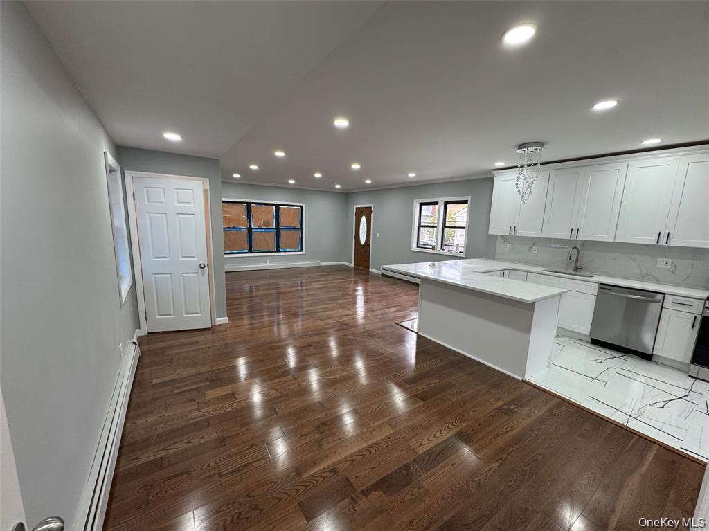 188-51 120th Road, Saint Albans, NY 11412